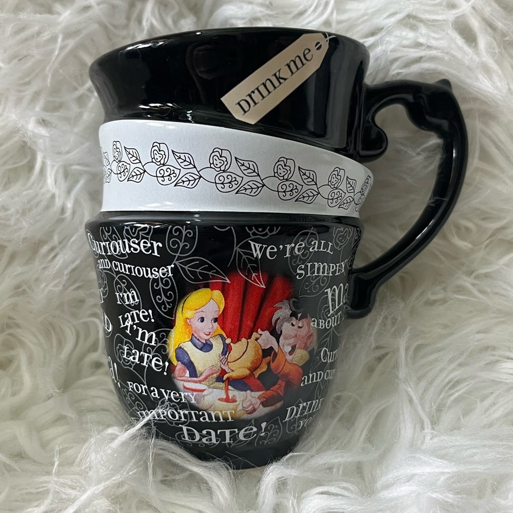 Alice in Wonderland stacking cups mug